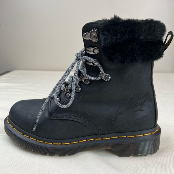 Dr. Martens 1460 Serena Collar Faux Fur Lined Lace Up Boot 37 EU / 6 US - Picture 7 of 15